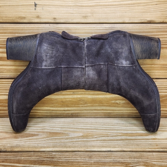 Clarks Womens 7.5 Ankle Booties Brown Suede Heeled Zip Up Boots - Picture 5 of 8